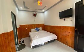 Nhà nghỉ Cát Đằng Hồ Tràm